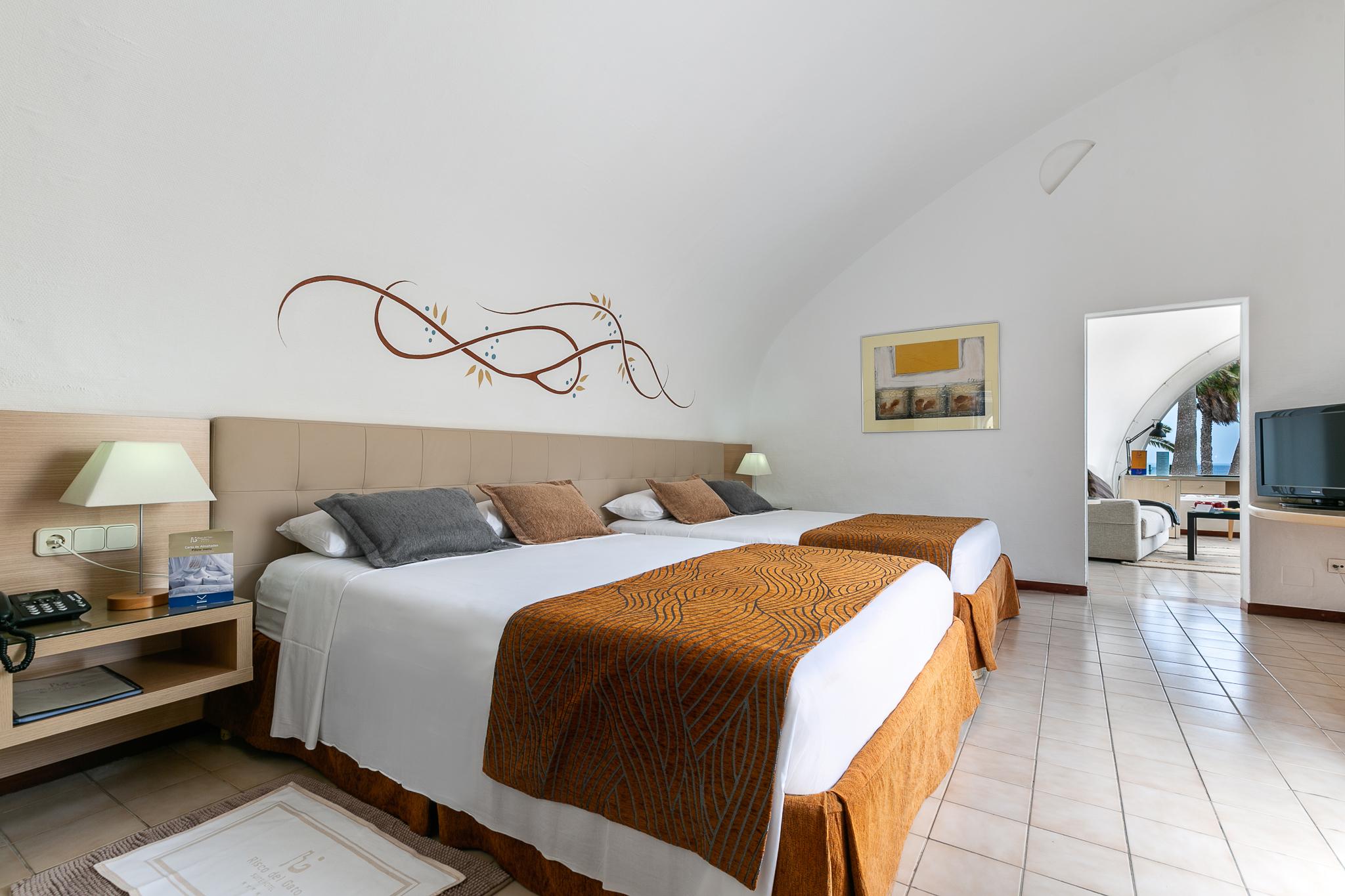 קוסטה קלמה Hotel Livvo Risco Del Gato Suites מראה חיצוני תמונה