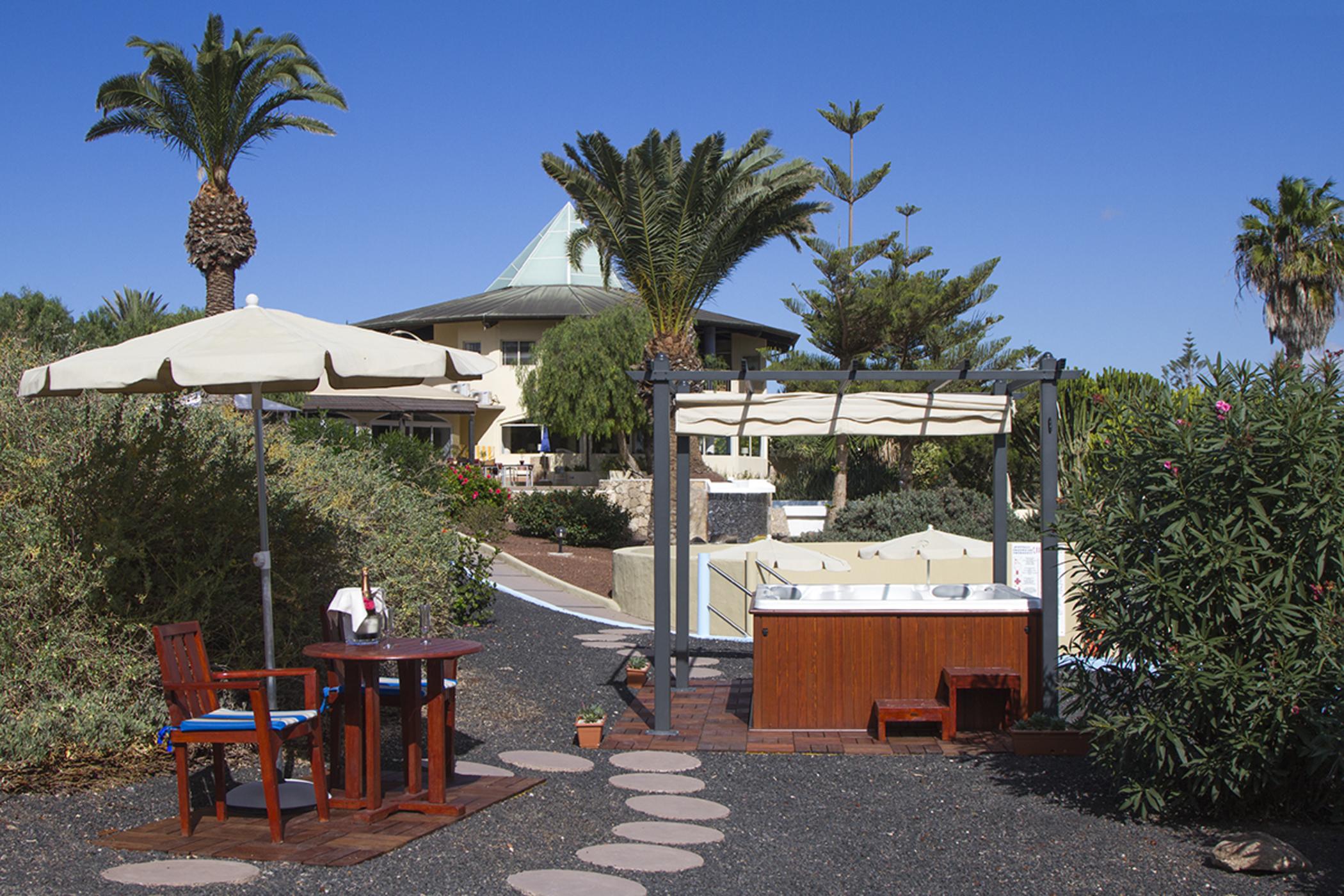 קוסטה קלמה Hotel Livvo Risco Del Gato Suites מראה חיצוני תמונה